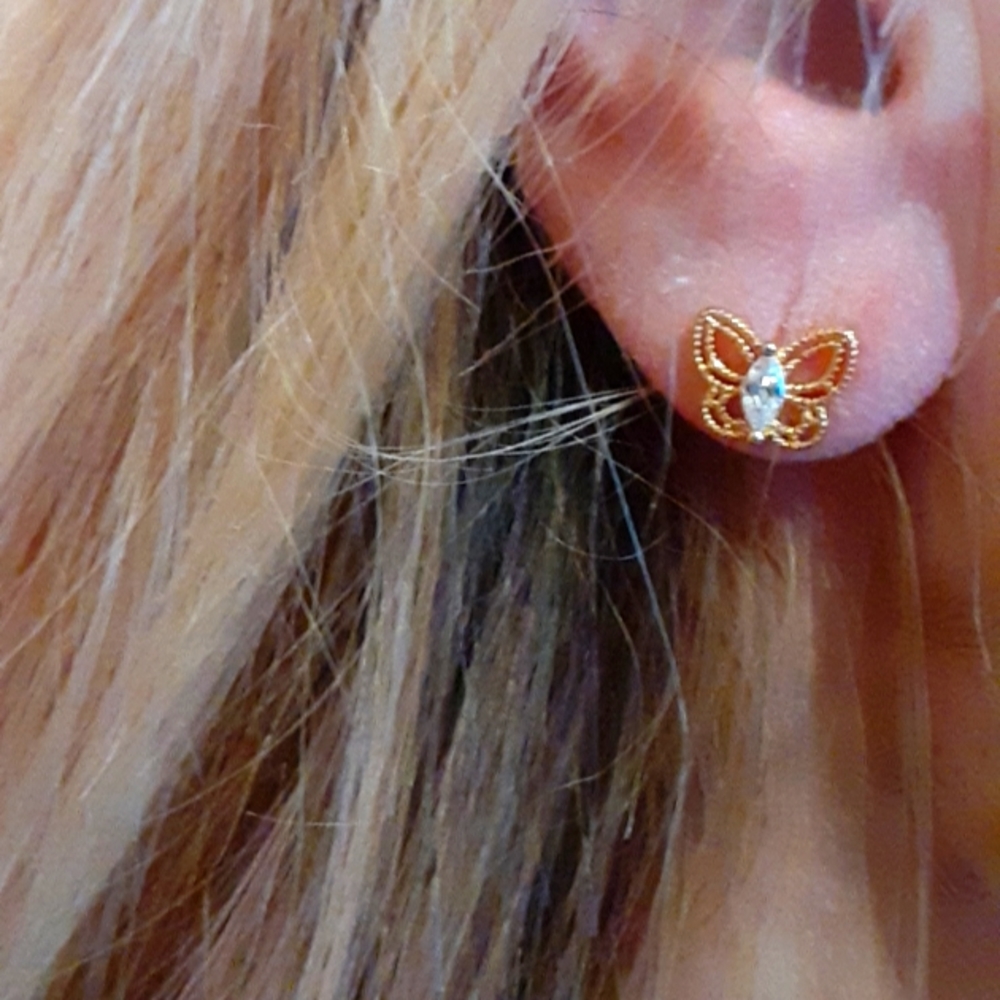 Fashion stud butterfly earrings